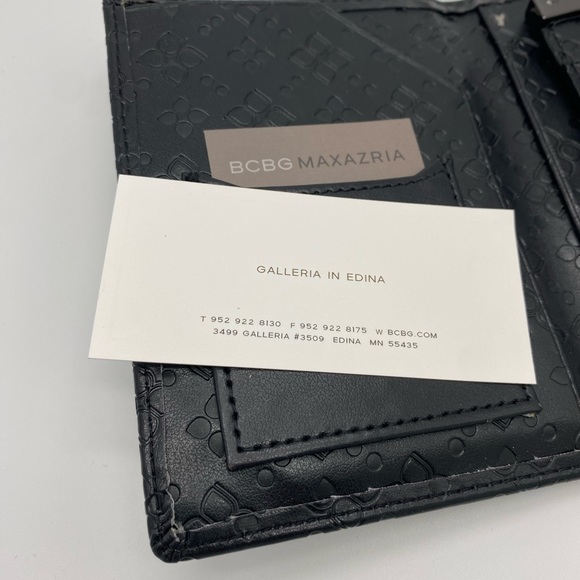 ☘️5 for $40☘️ BCBGMAXAZRIA Black Fold-over Card Holder with Luggage Tag NWT - Picture 8 of 12